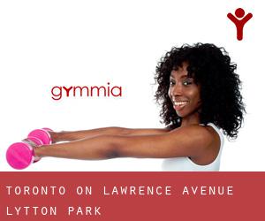 Toronto, ON - Lawrence Avenue (Lytton Park)